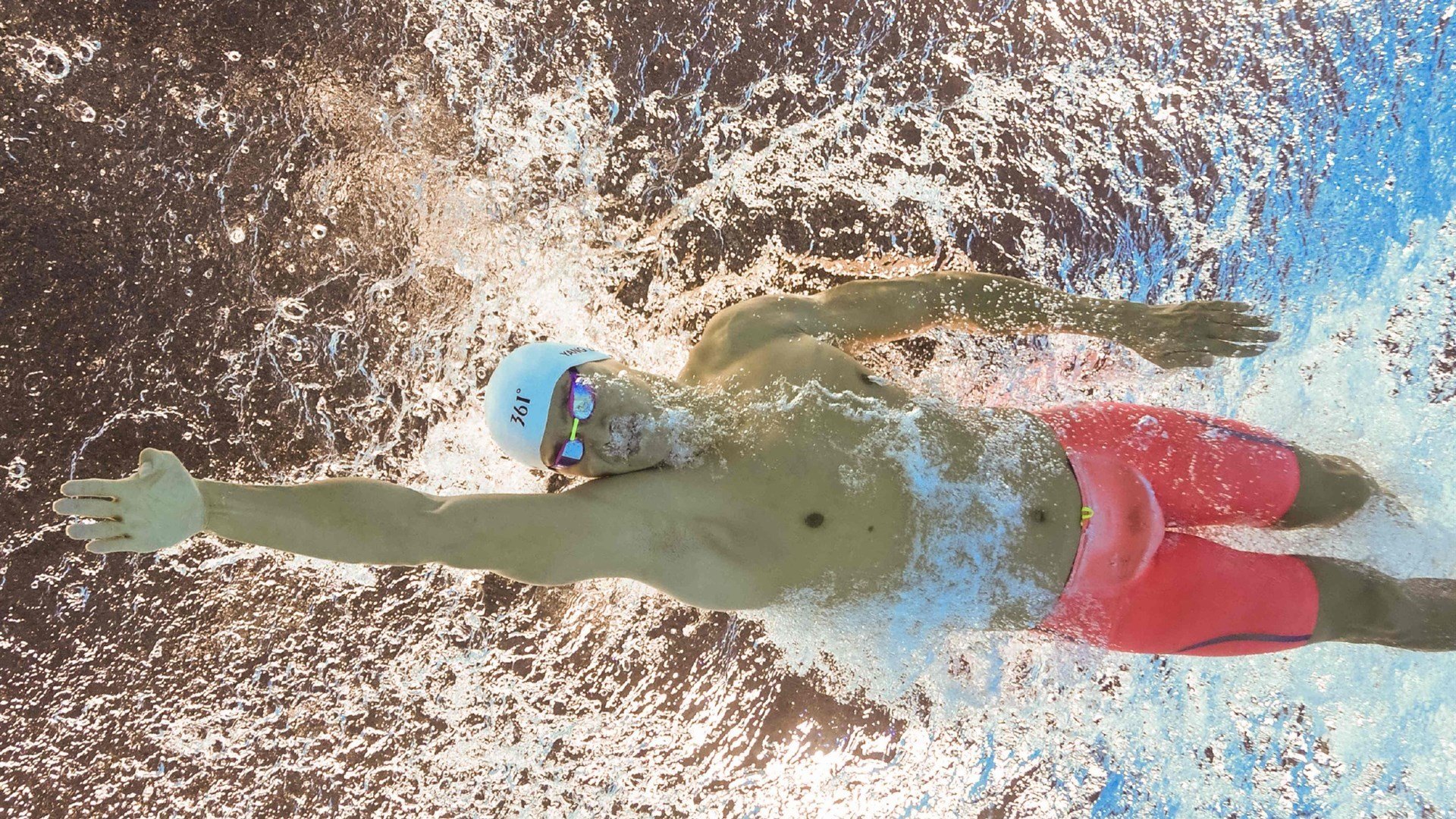 “安赫尔·巴尔博萨的精准进攻与战术执行力，助力美洲狮队在国际舞台屡创佳绩”